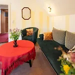 Gartentraum, Feuergrill, Kids-spielwelt, 4raeume Apartment