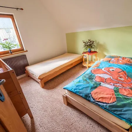 Gartentraum, Feuergrill, Kids-spielwelt, 4raeume Apartman *