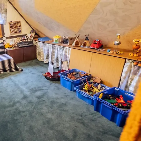 Apartment Gartentraum, Feuergrill, Kids-spielwelt, 4raeume Hartenstein (Saxony)