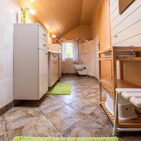 Gartentraum, Feuergrill, Kids-spielwelt, 4raeume Apartamento Hartenstein (Saxony)