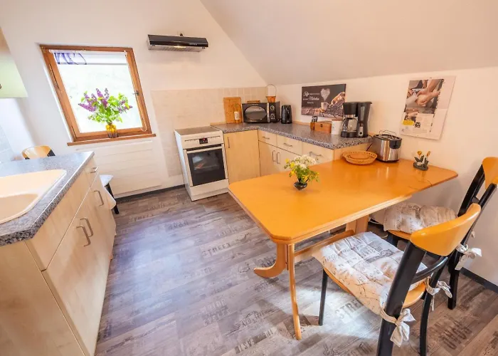 Gartentraum, Feuergrill, Kids-spielwelt, 4raeume 公寓 哈特恩斯特恩